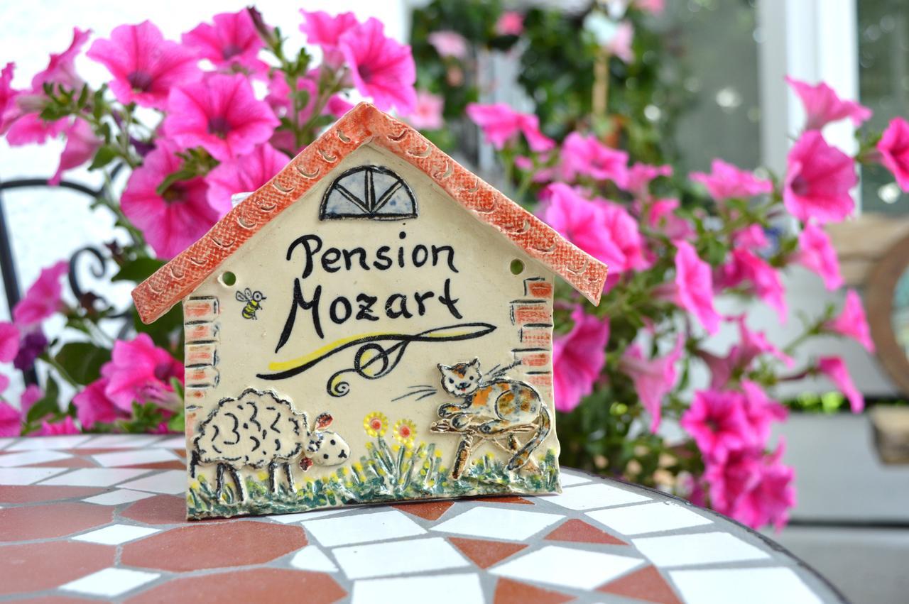 אוטובוירן Pension Mozart מראה חיצוני תמונה